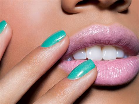 Lip Mud Is the Latest Chinese Beauty Obsession We。